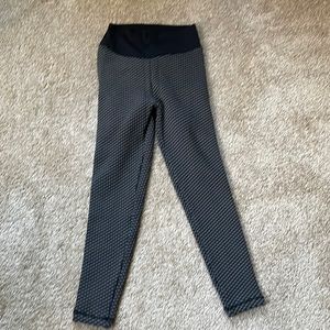 Tahira Black and grey women’s leggings size Small.